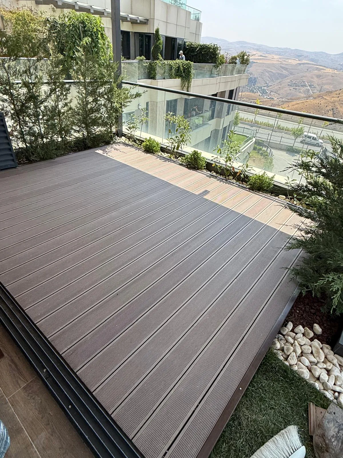 Zemin Deck