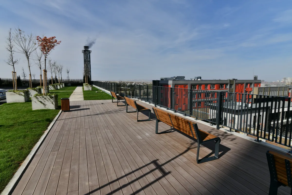 Zemin Deck