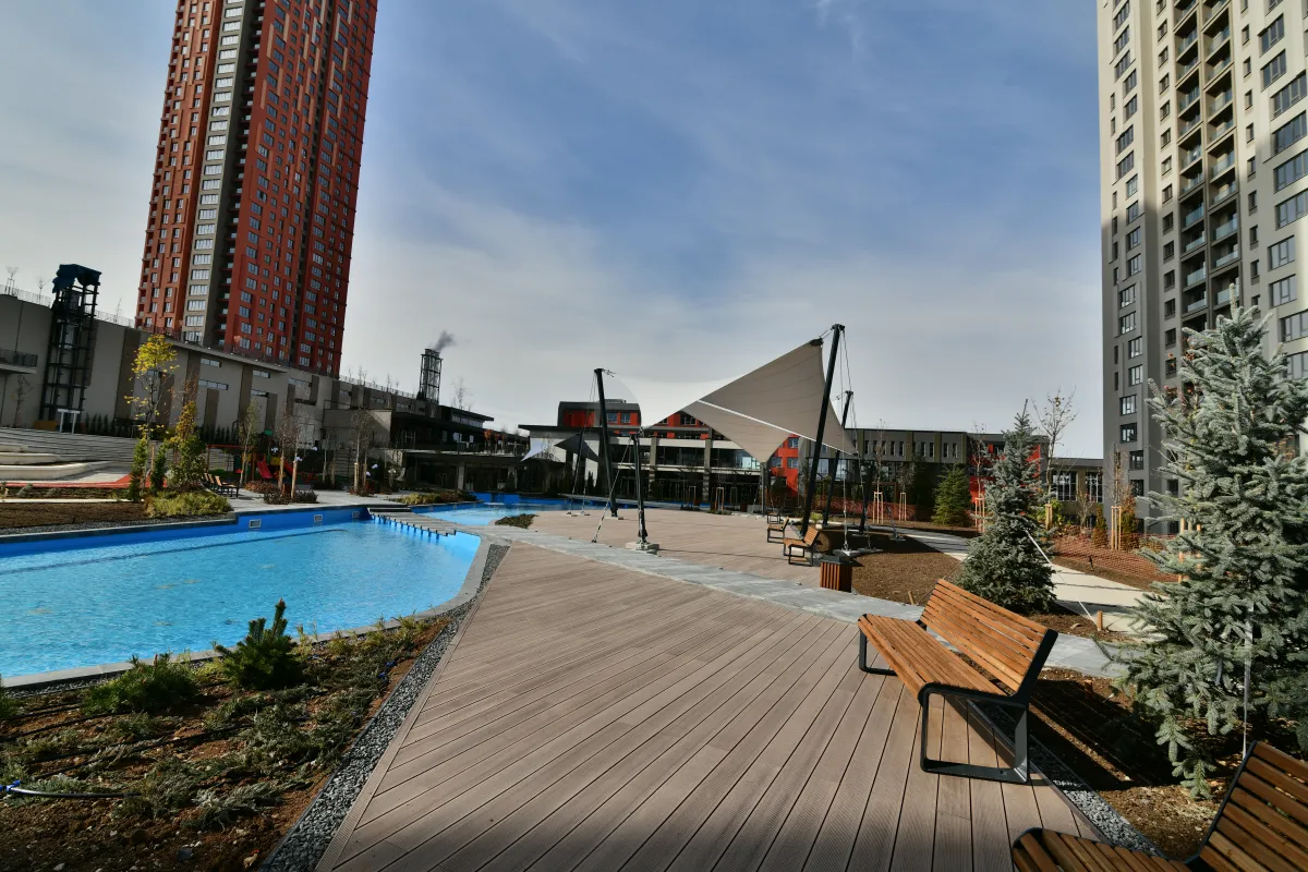 Zemin Deck