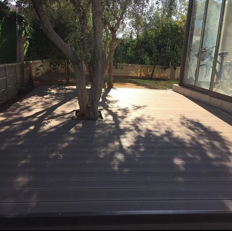Zemin Deck