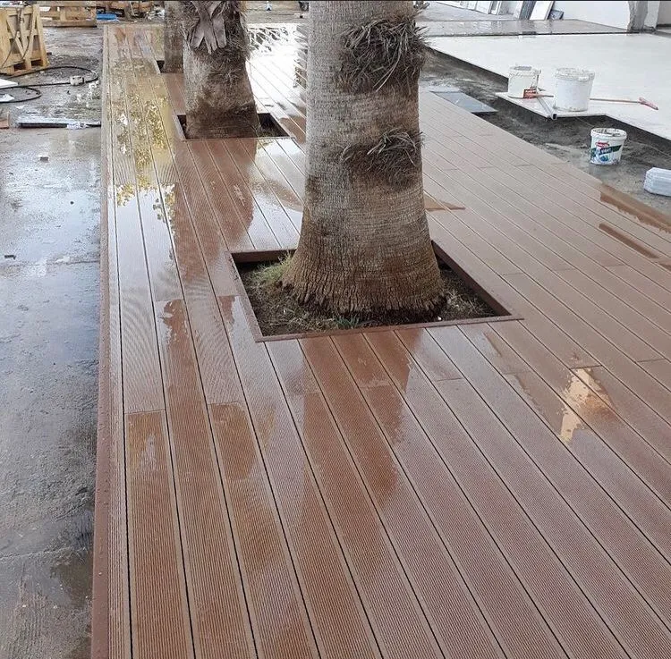 Zemin Deck