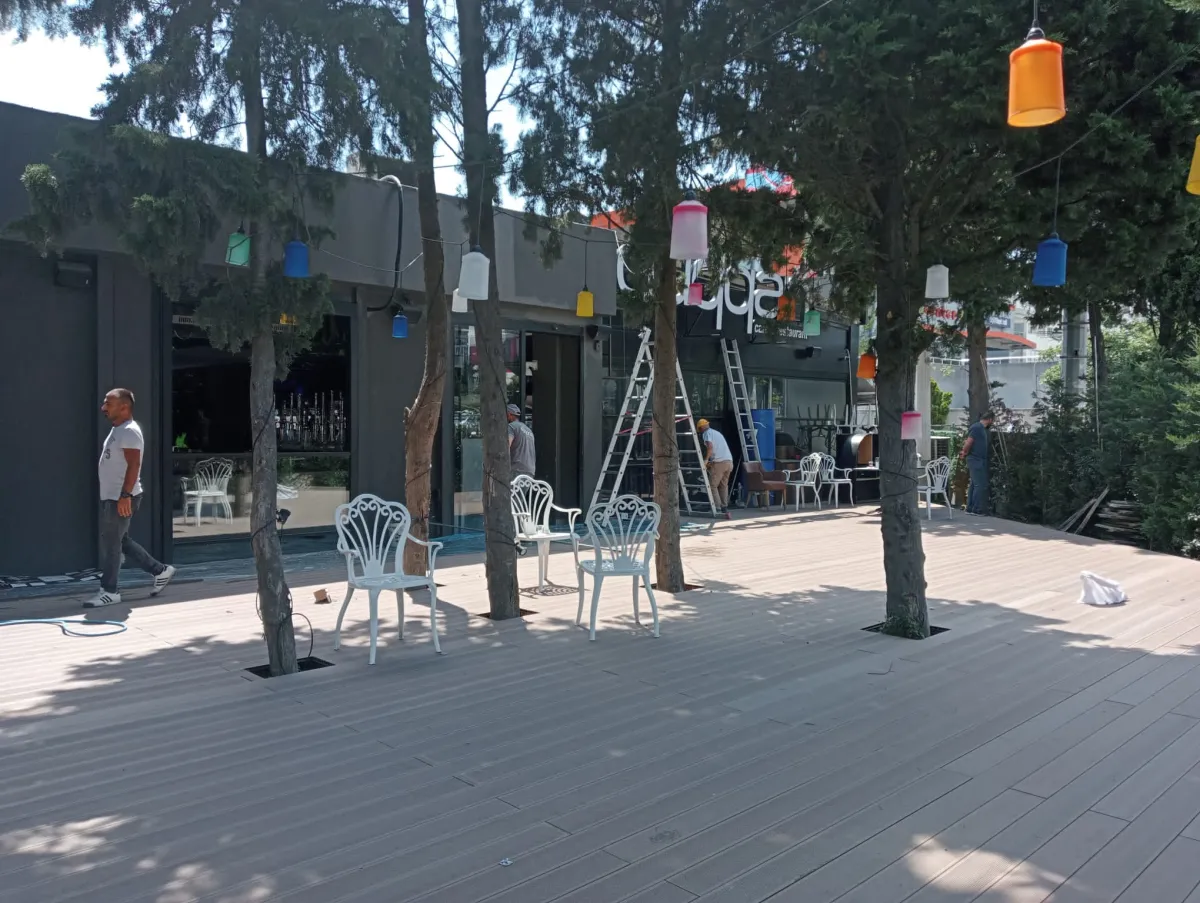 Zemin Deck