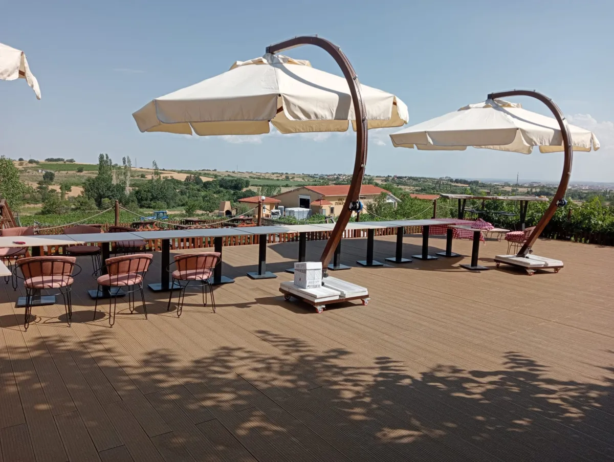 Zemin Deck