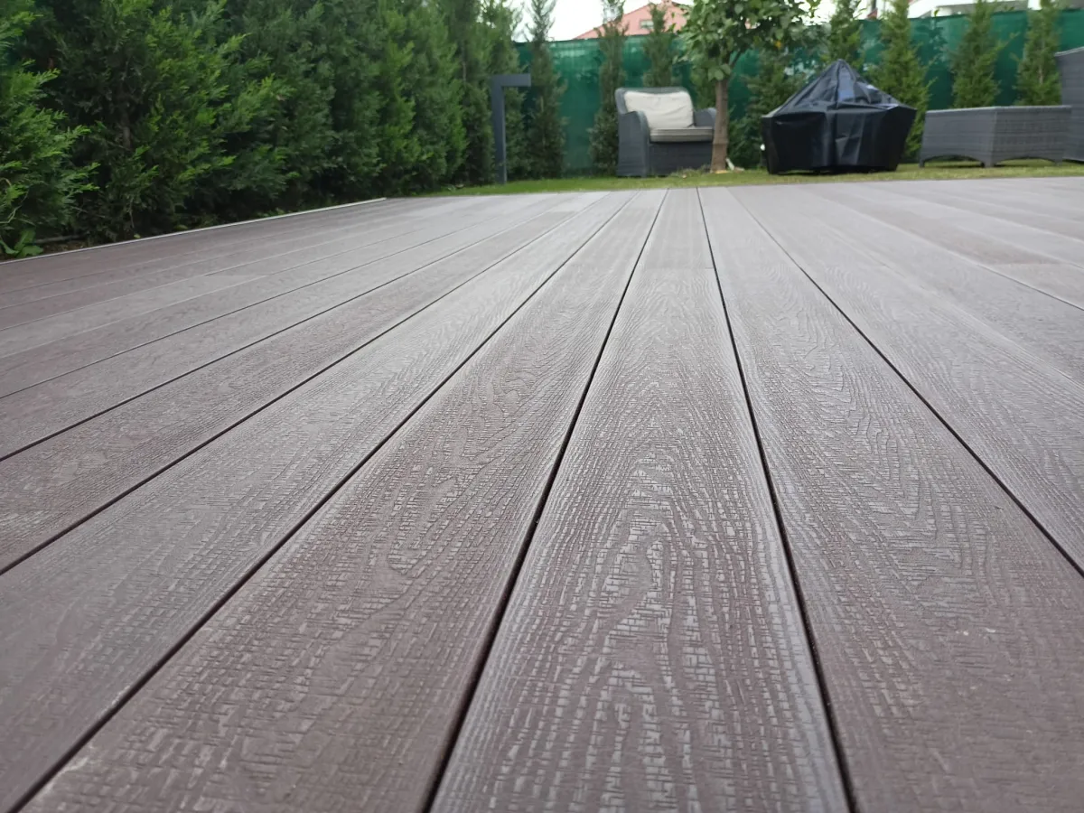 Zemin Deck